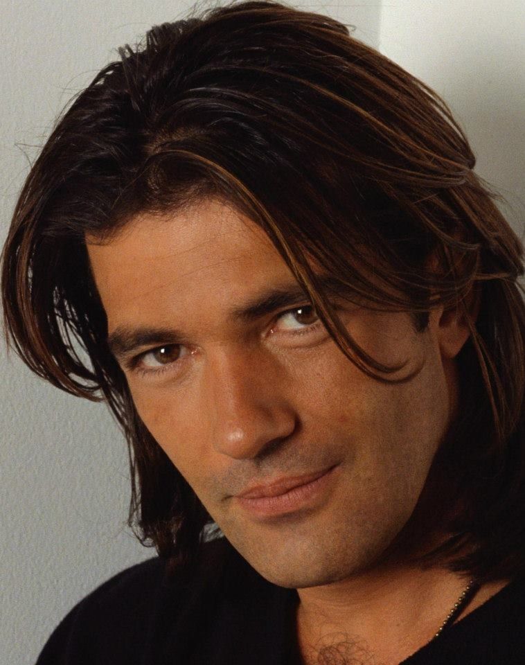 Long Hair Antonio Banderas - HD Wallpaper 