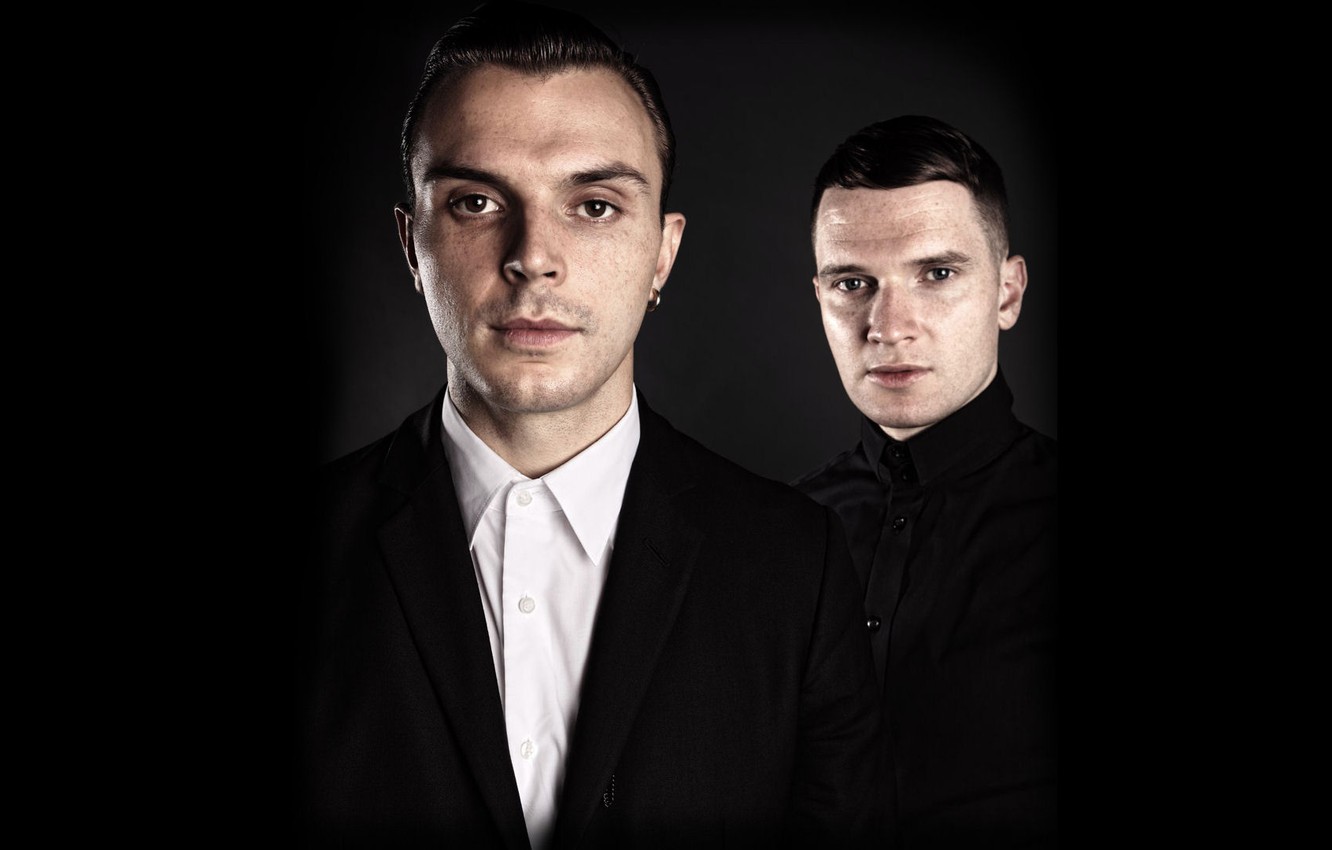 Photo Wallpaper Group, Band, Theo Hutchcraft, Hurts, - Gentleman - HD Wallpaper 