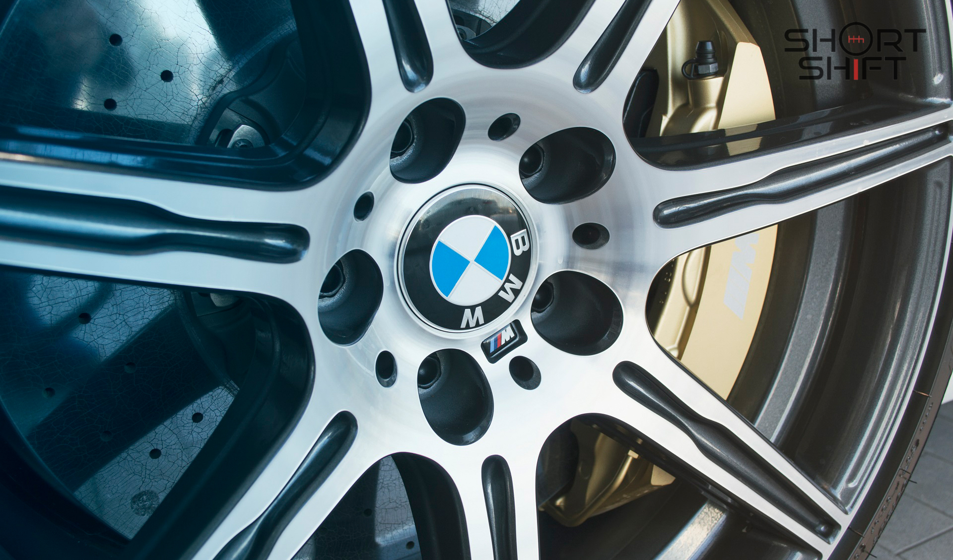 Bmw Emblem - HD Wallpaper 