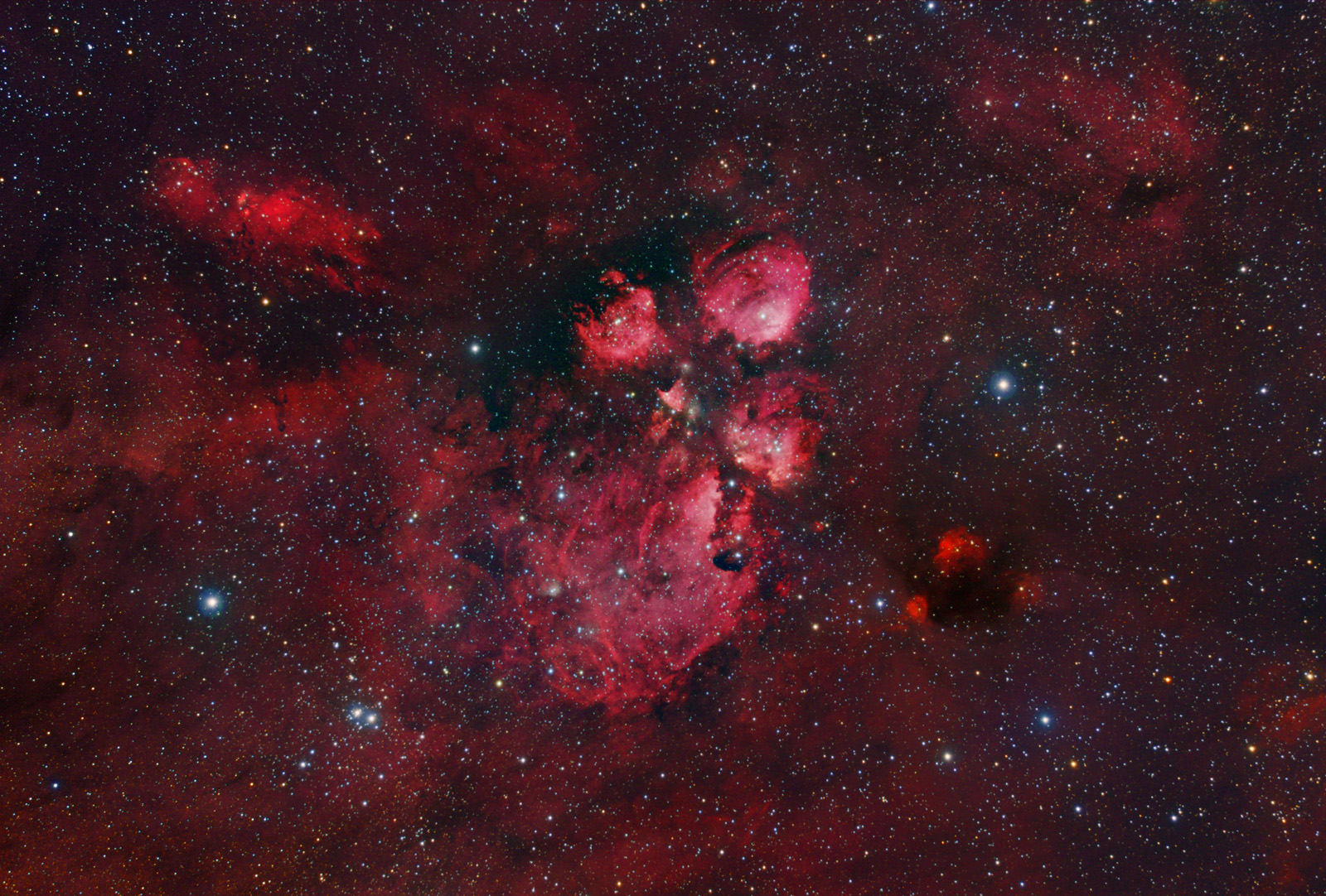 Cat's Paw Nebula - HD Wallpaper 