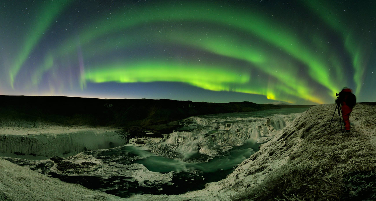Iceland Frozen Waterfall Gullfoss - HD Wallpaper 