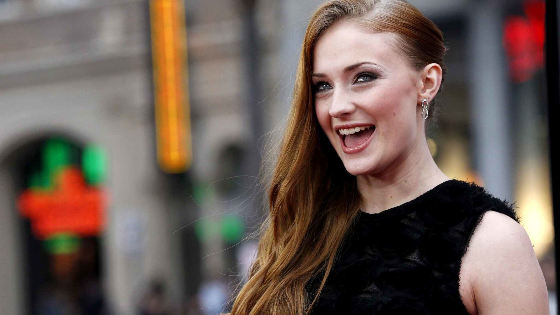 Sophie Turner Hot 2017 - HD Wallpaper 