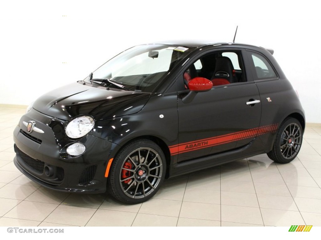 Fiat 500 - HD Wallpaper 