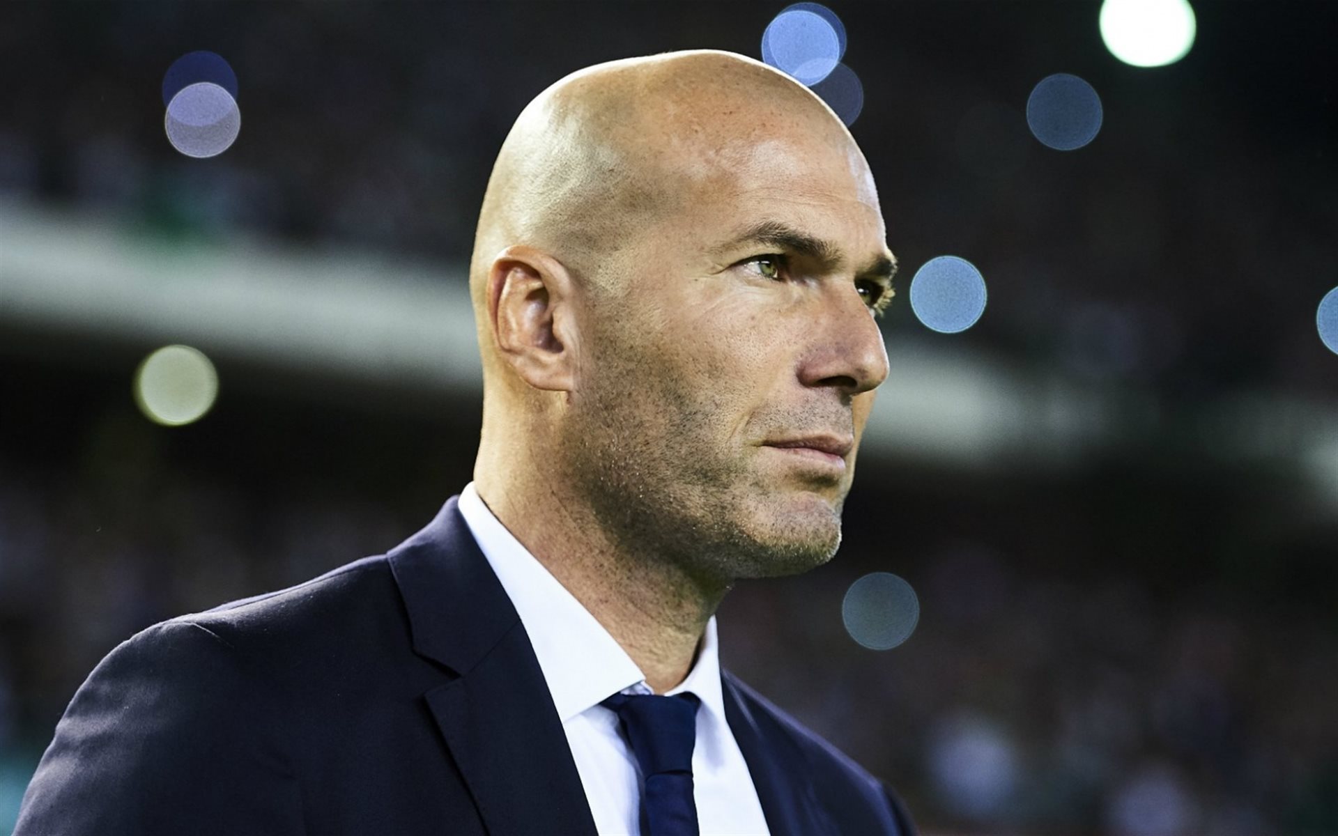 Football, Zinedine Zidane, Real Madrid, Coach, Spain - Zinedine Zidane 2016 - HD Wallpaper 