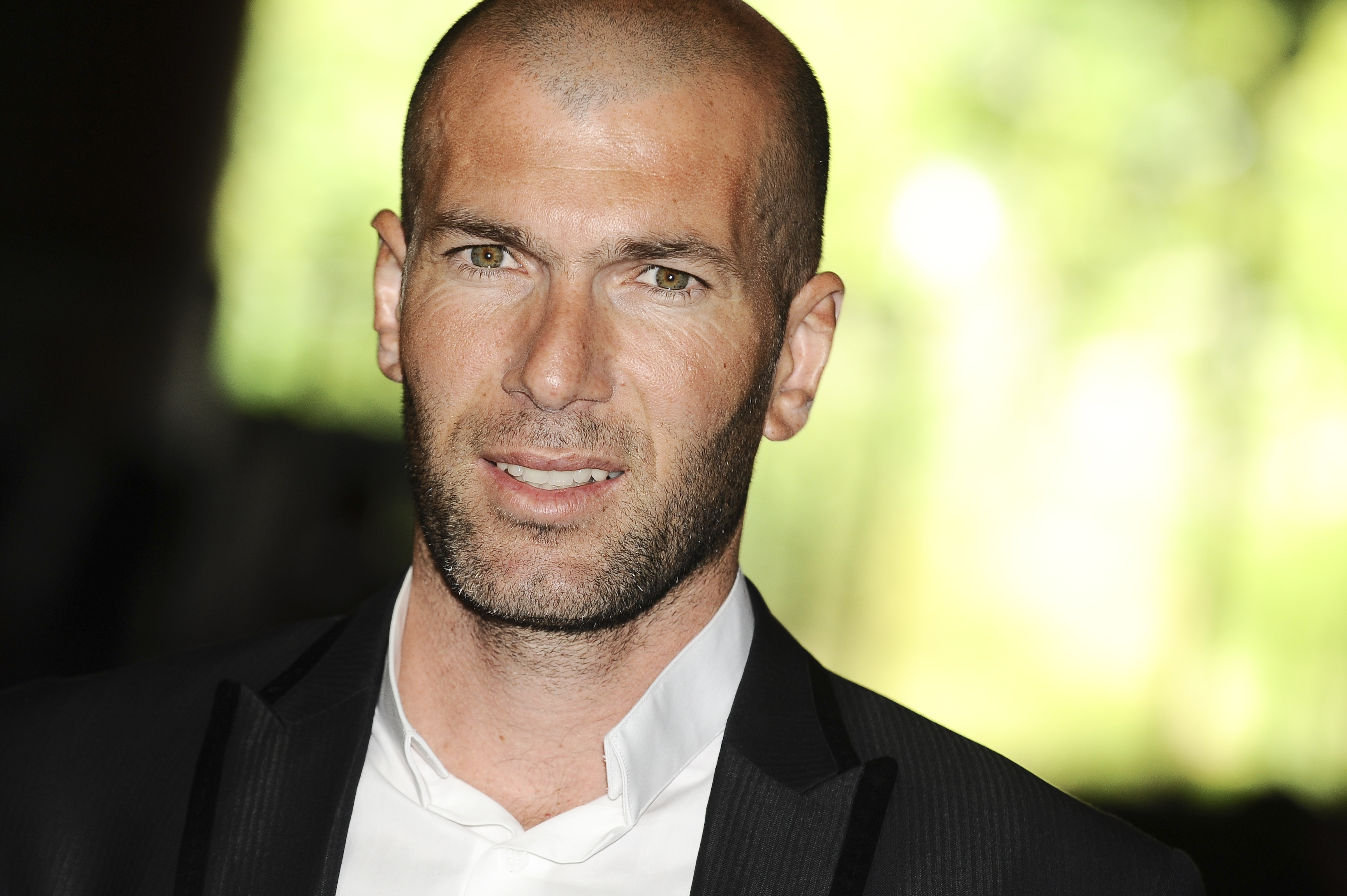 Zinedine Zidane - HD Wallpaper 