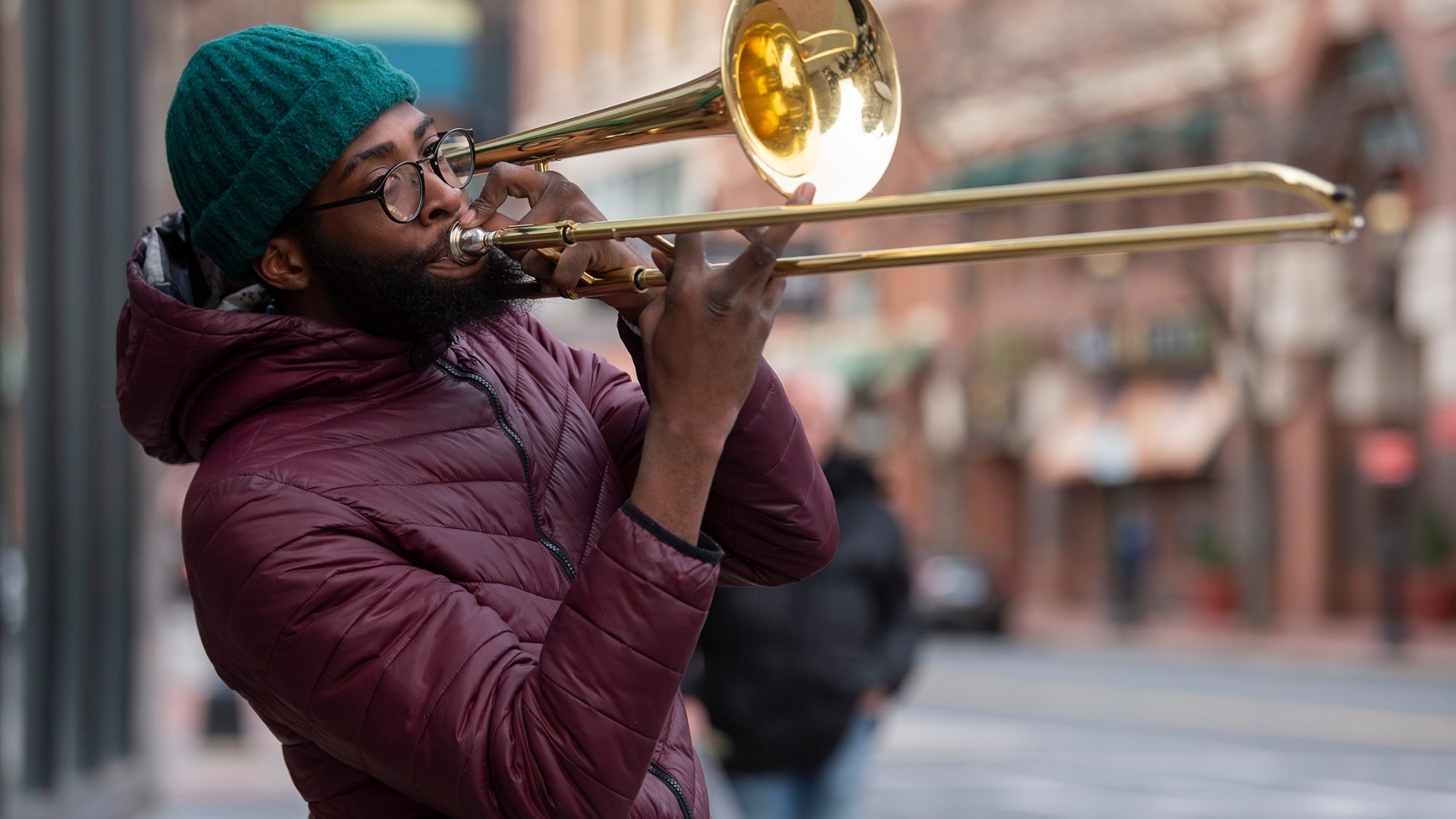 Street Performers Trumpet - HD Wallpaper 