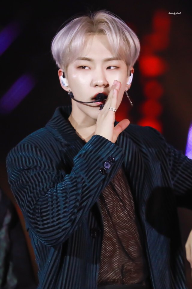 Image - Singing - HD Wallpaper 