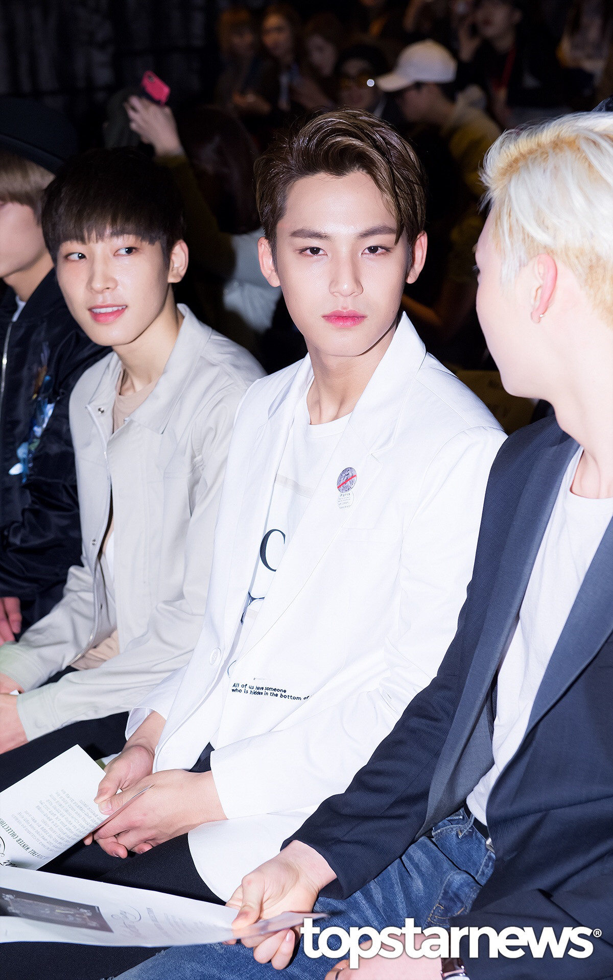 }kim Mingyu{ Â - Girl - HD Wallpaper 