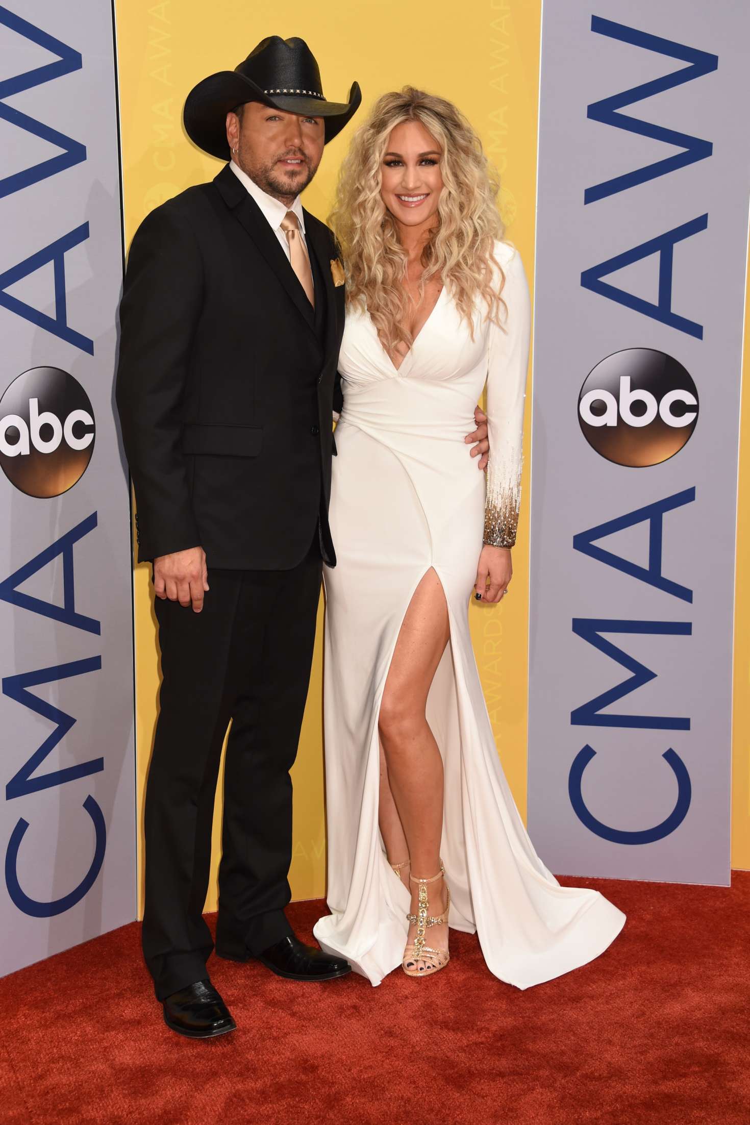 50th Annual Cma Awards - Kimberly Williams Paisley Body - HD Wallpaper 