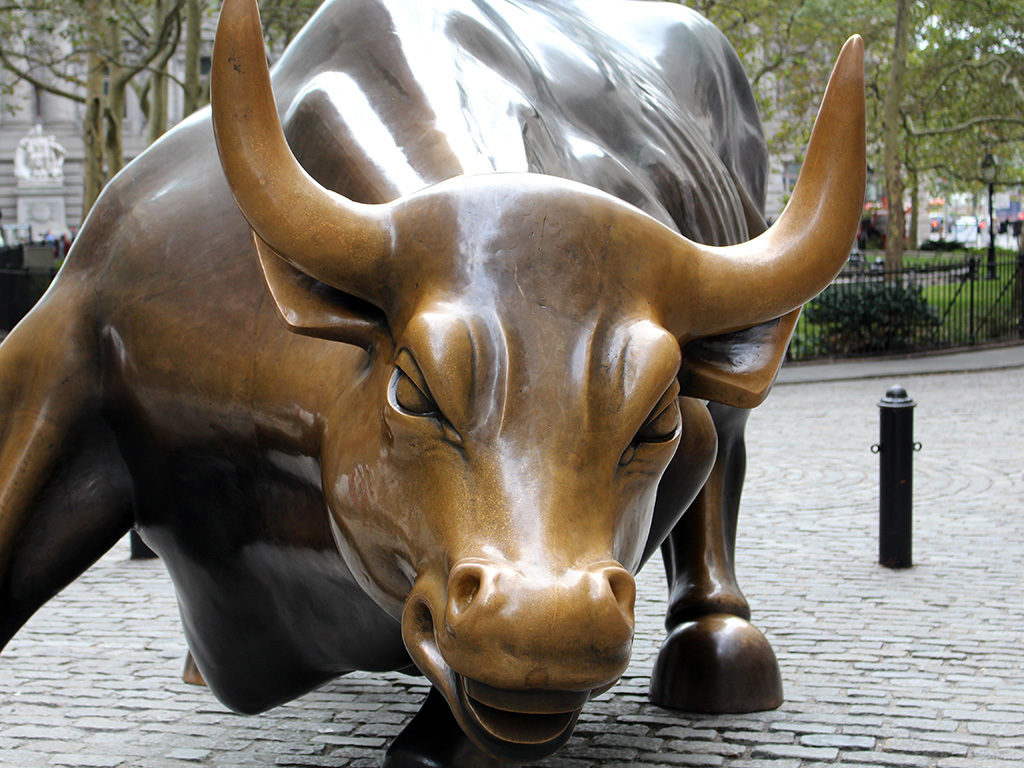 Charging Bull - HD Wallpaper 