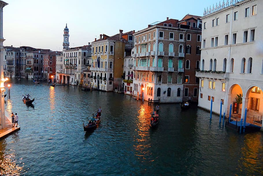 People Riding On Boat Near Buildings At Datytime, Gondolas, - HD Wallpaper 