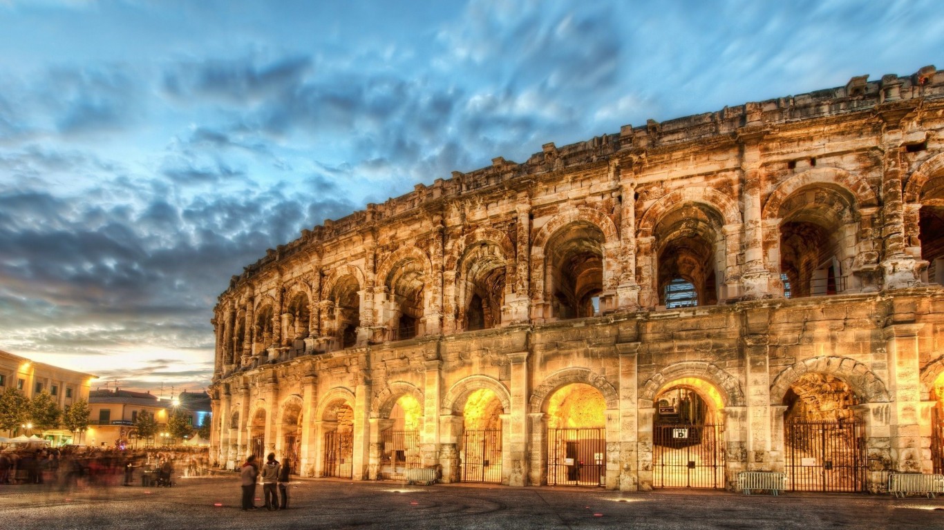 Arena Of Nimes - HD Wallpaper 