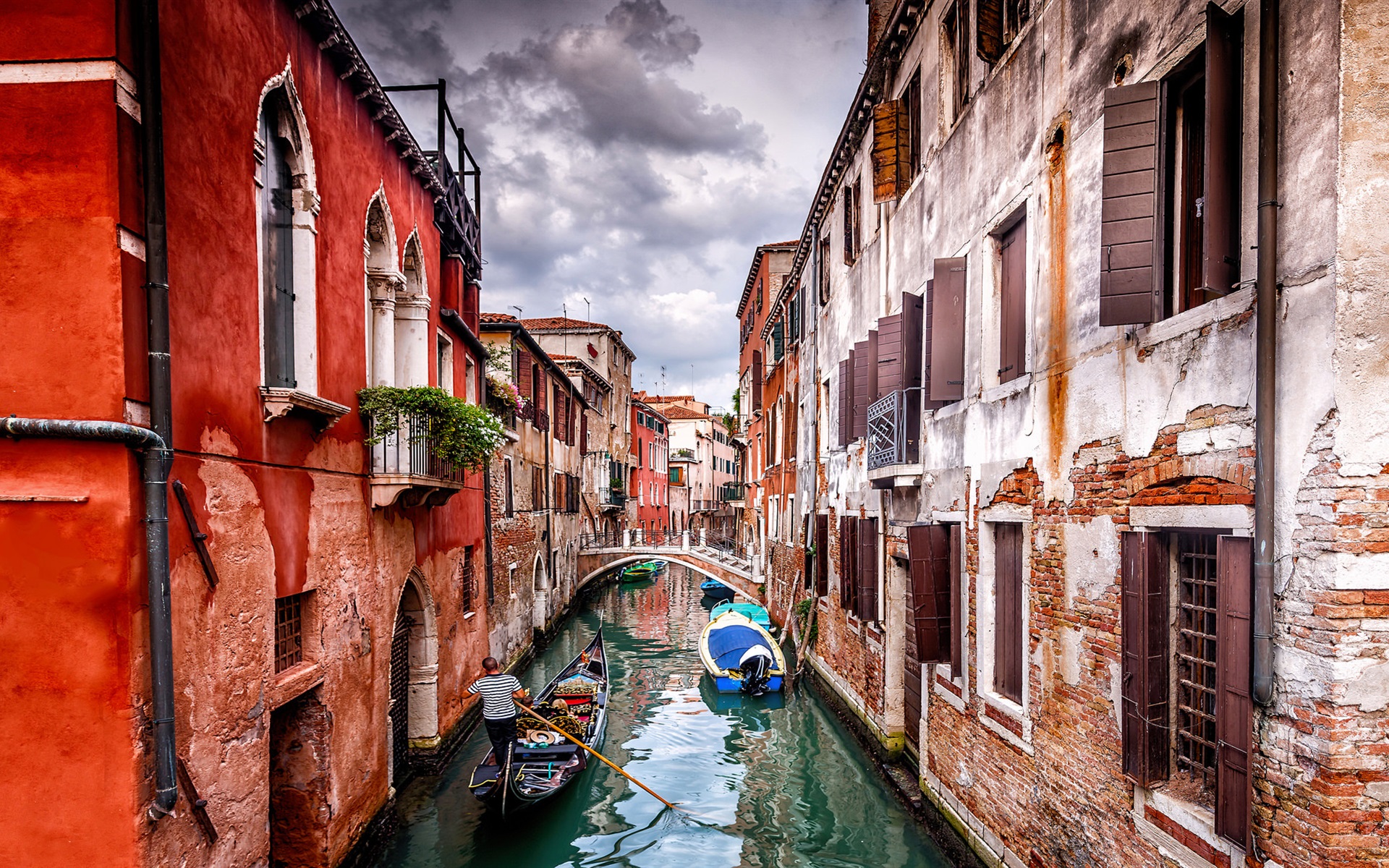 Wallpaper Venice, Gondola, Houses, River, Boats - Fond D Écran Venise Gondole - HD Wallpaper 