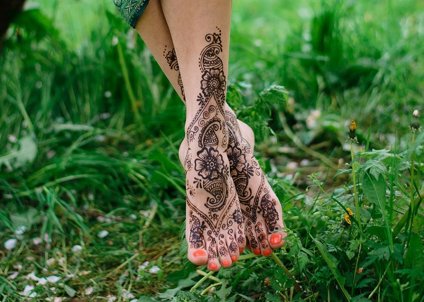 Attractive Leg Simple Mehndi Design - HD Wallpaper 