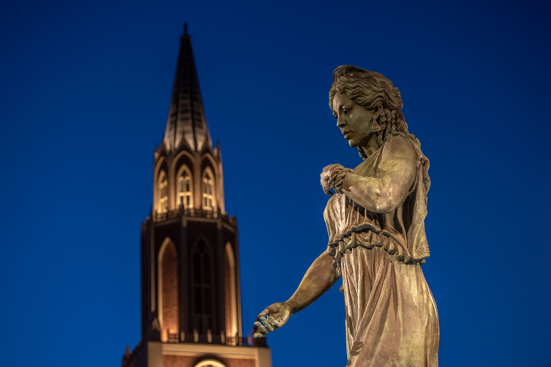 Our Favorite Images - Usc Hecuba - HD Wallpaper 