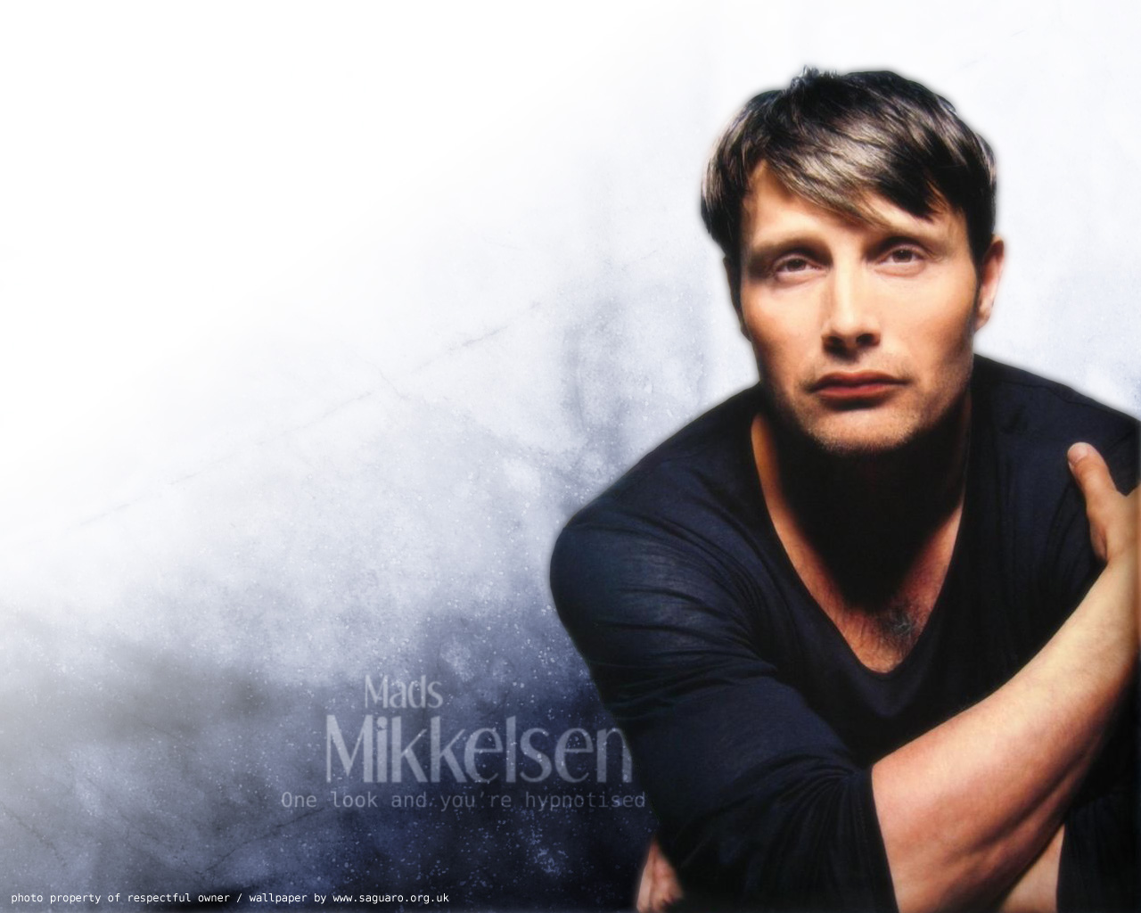 One Look And You Re Hypnotised - Mads Mikkelsen - HD Wallpaper 