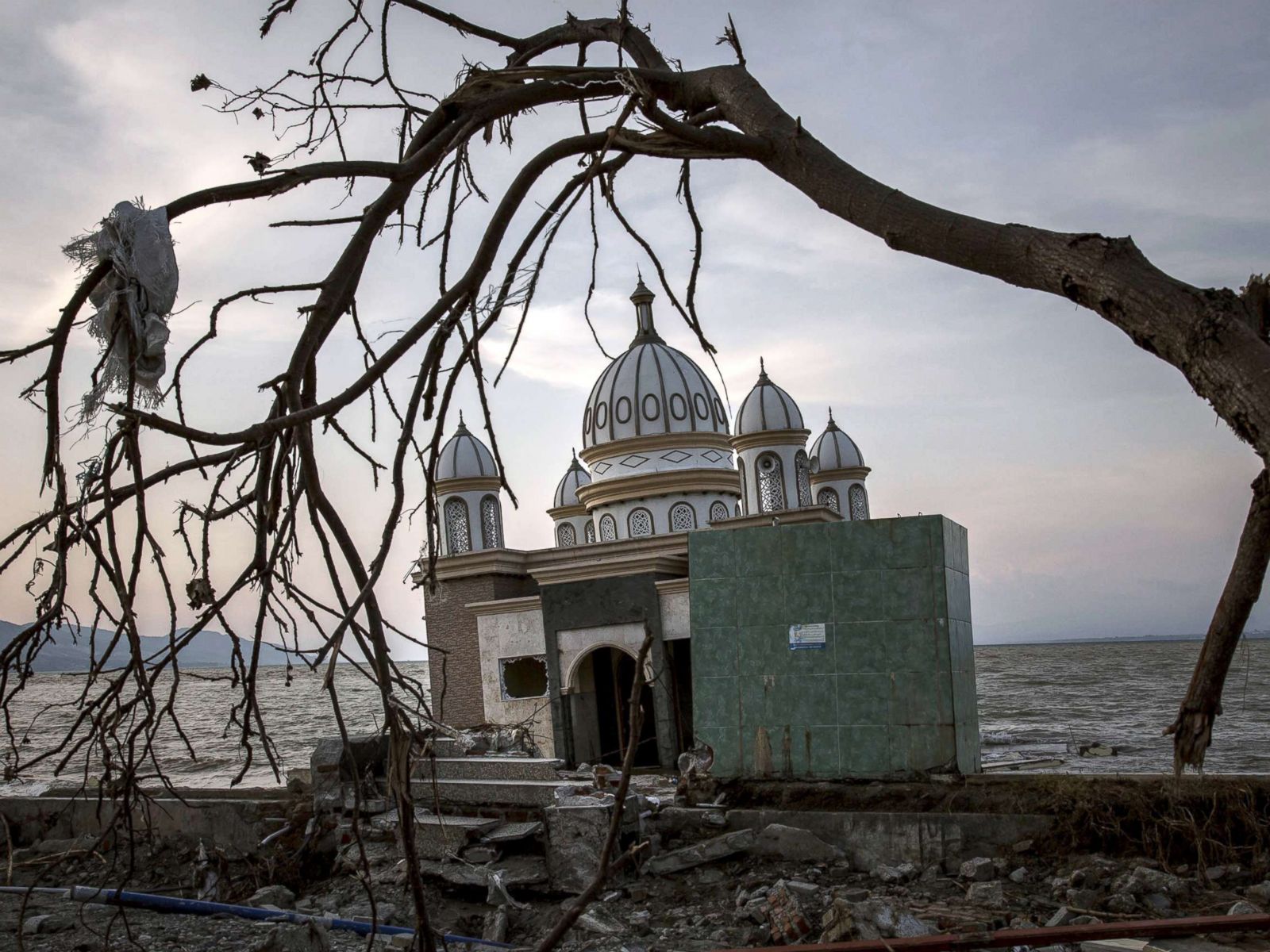 Palu Indonesia - HD Wallpaper 