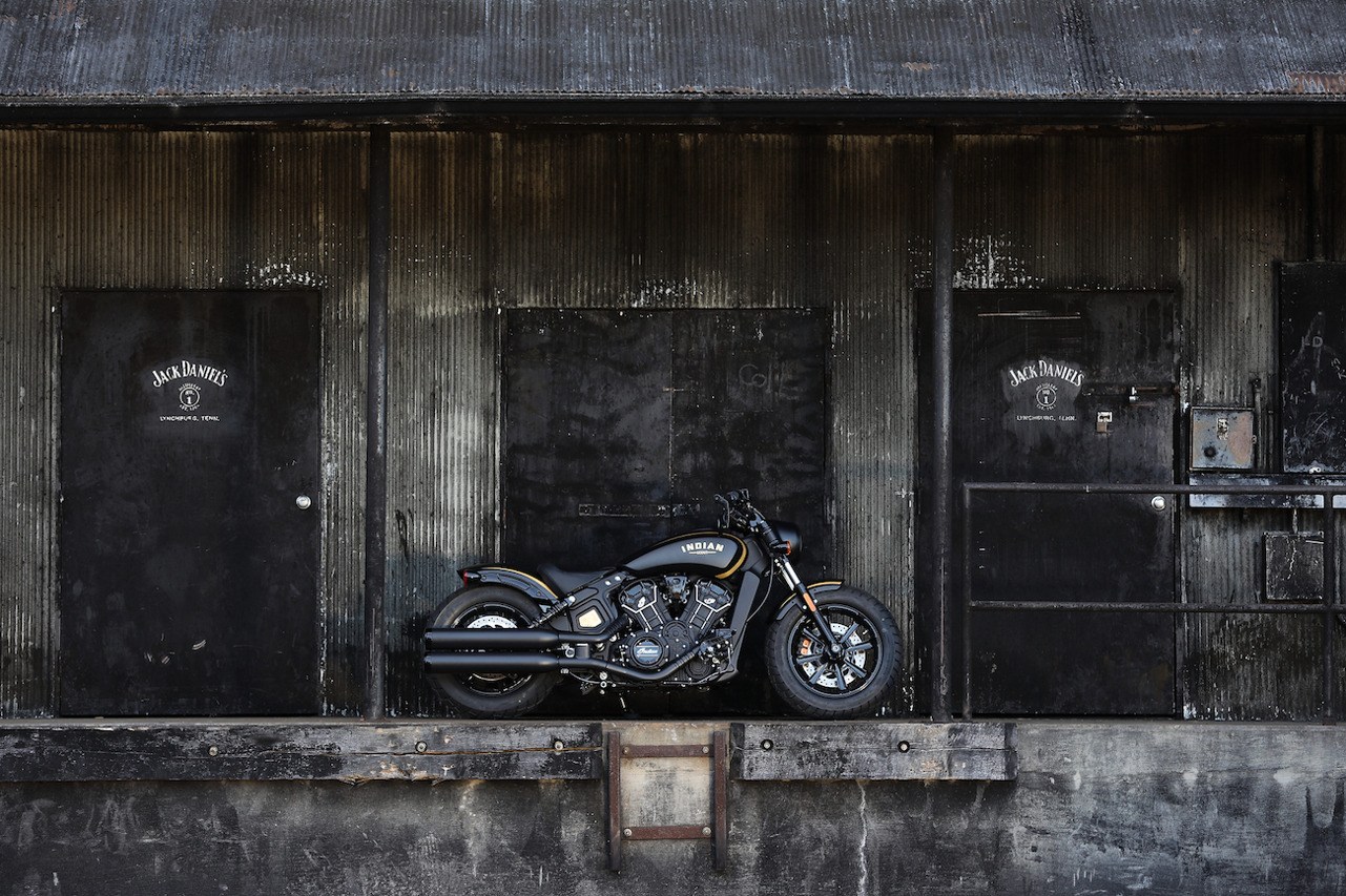 Indian Scout Bobber Custom - HD Wallpaper 