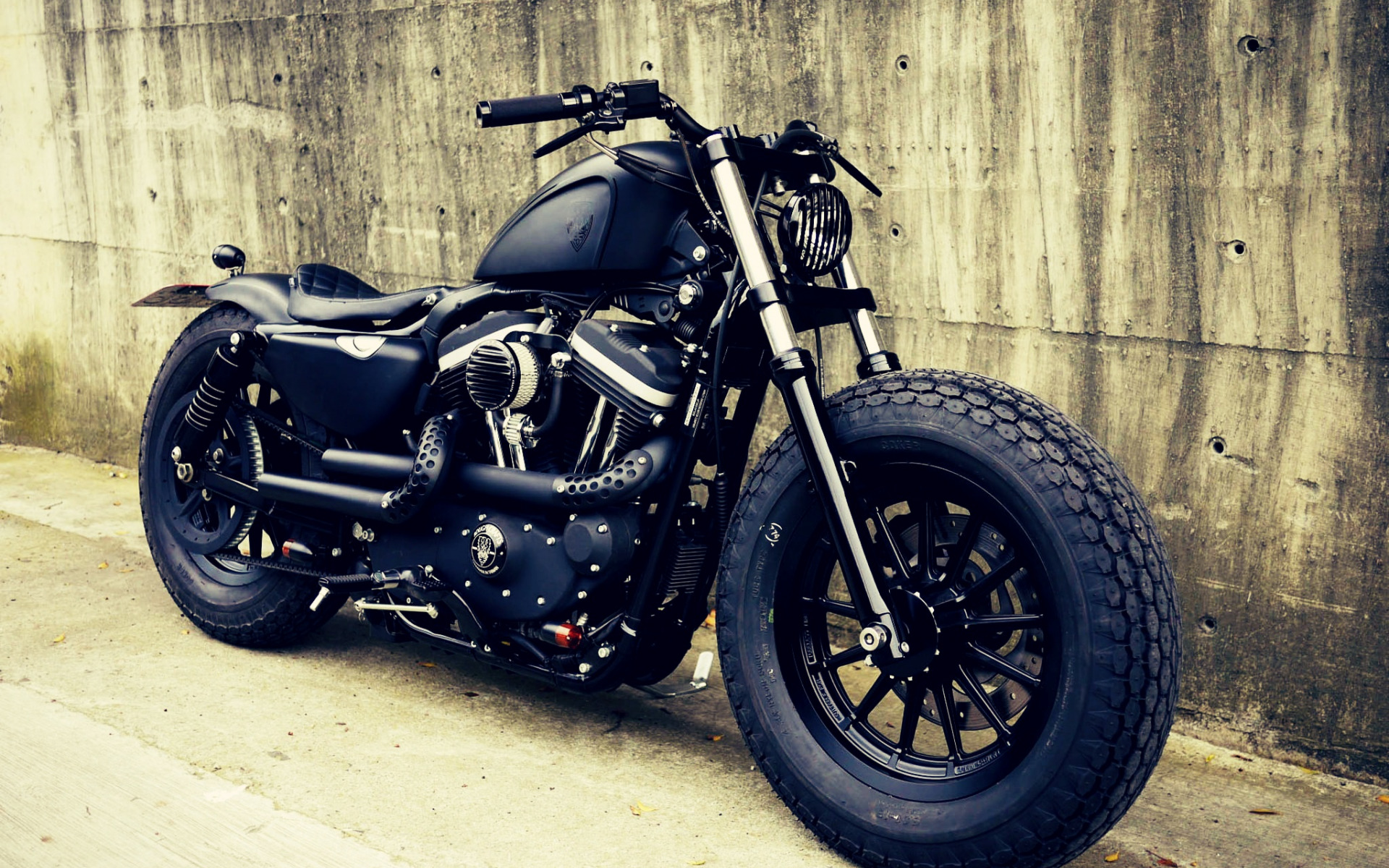 Cool Black Motorcycle, Bobber, Motorcycle Tuning, Black - HD Wallpaper 
