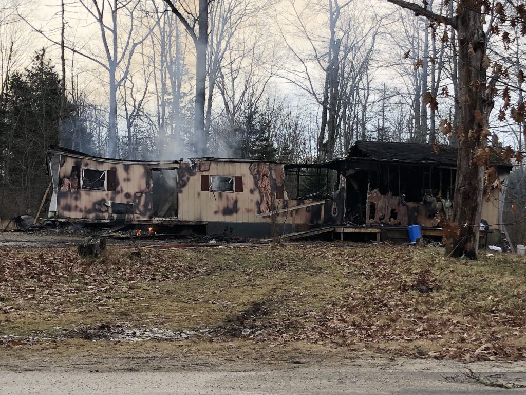 Fire Destroys Steuben Mobile Home - House - HD Wallpaper 