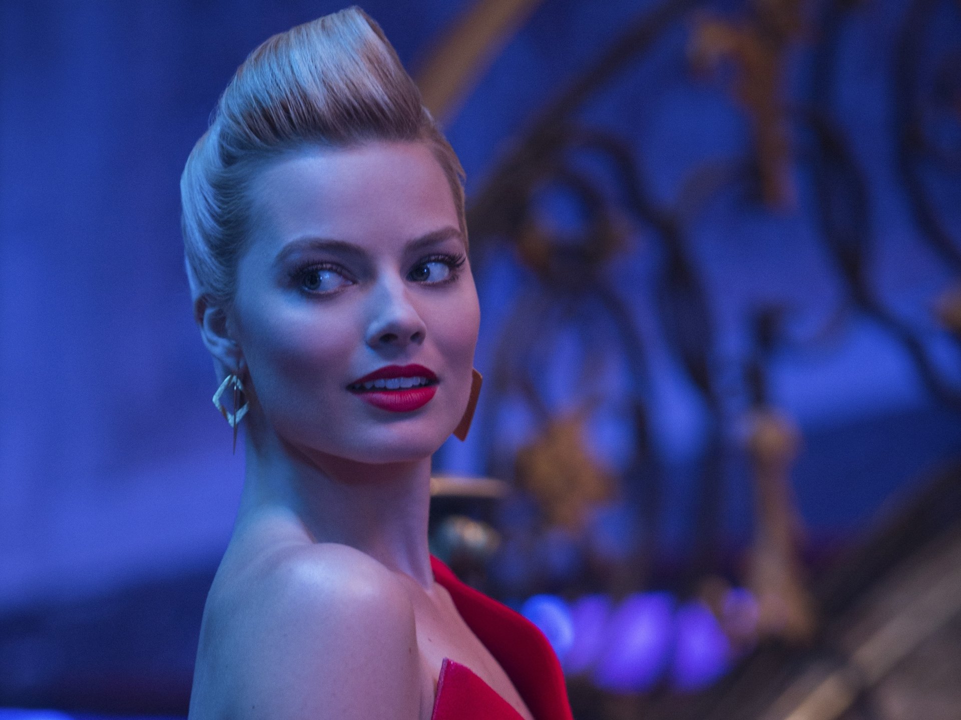 Margot Robbie Focus - HD Wallpaper 