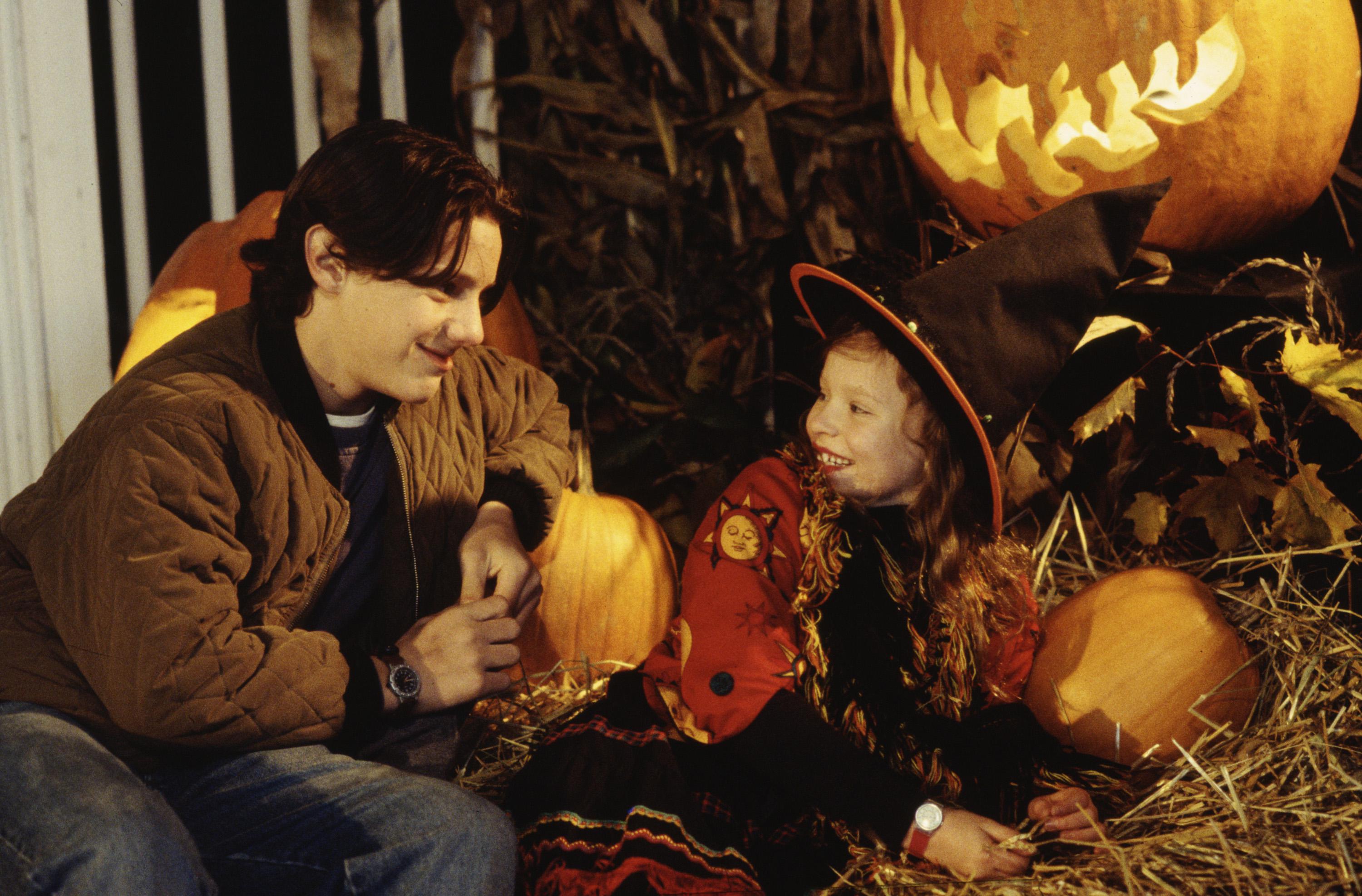 Max And Dani Dennison - HD Wallpaper 
