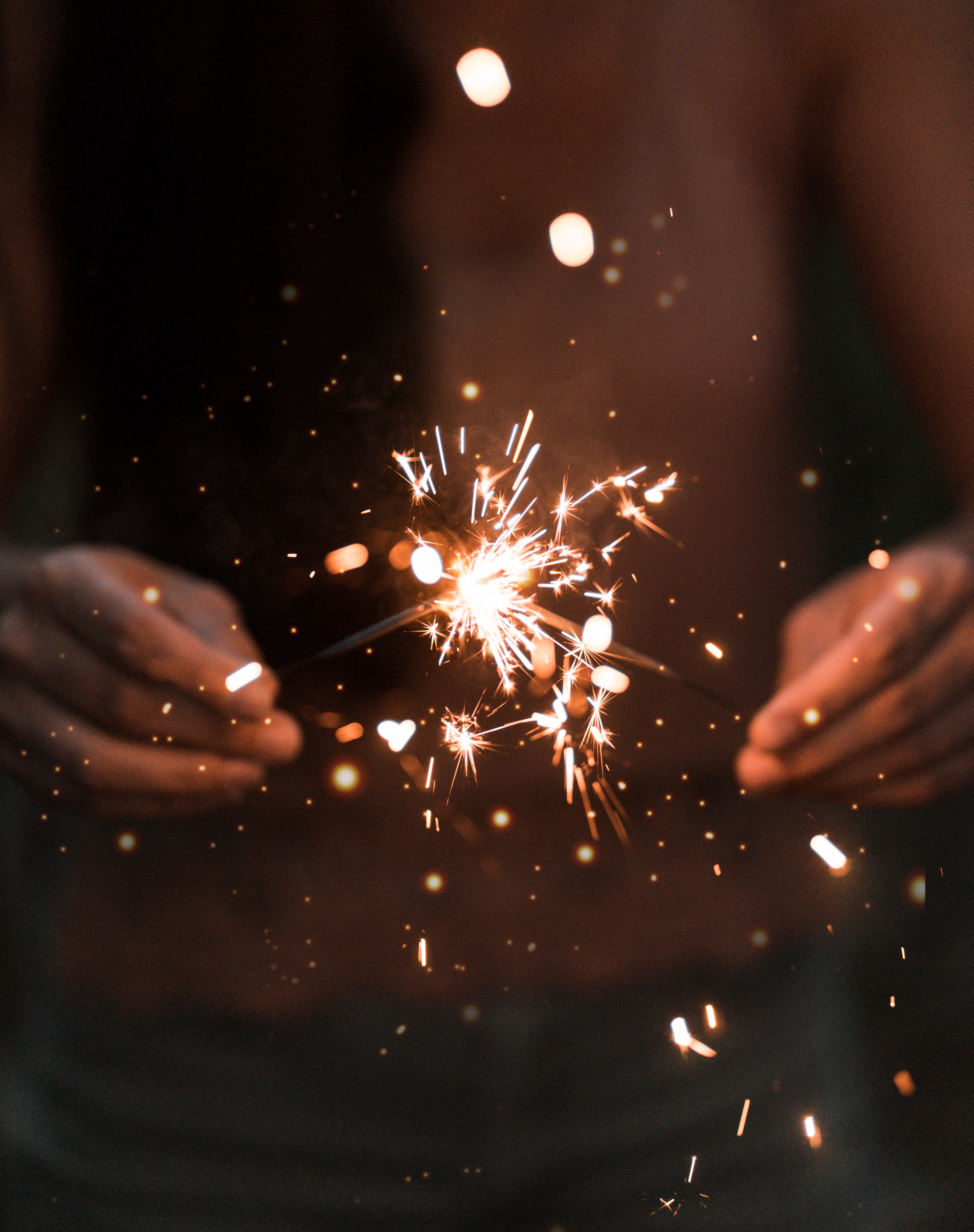 Wallpaper Sparkler, Spark, Hands, Shine, Light - Diwali Dp For Whatsapp - HD Wallpaper 