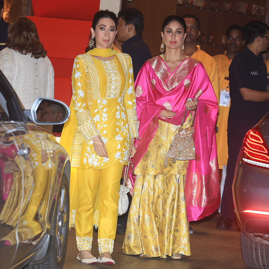 Celebrity Siblings Karishma Kapoor And Kareena Kapoor - Ambani Ganesh Chaturthi Celebration - HD Wallpaper 