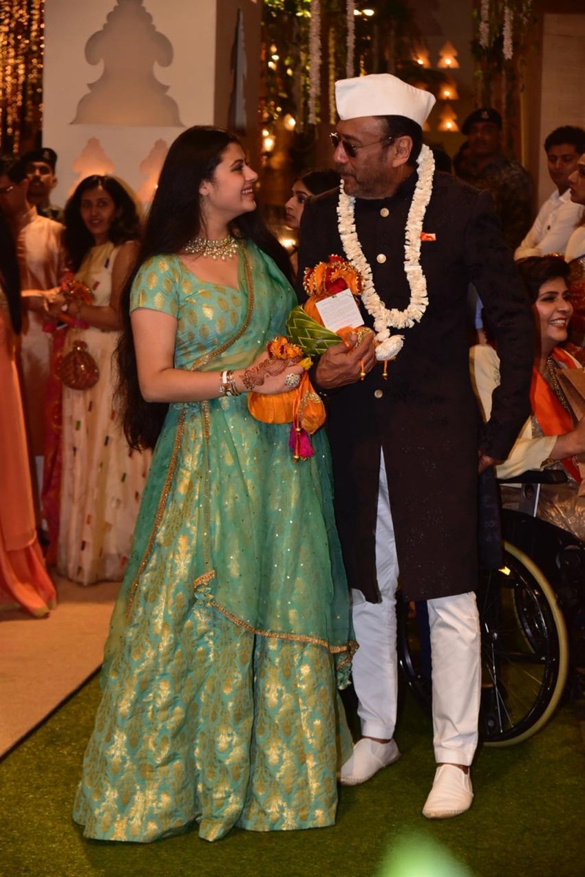 Ambani Ganesh Festival 2019 - HD Wallpaper 