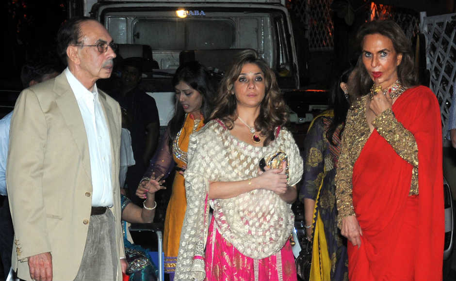 Adigodre, Along With Haseena Jethmalani And Parmeshwar - Parmeshwar Godrej And Adi Godrej - HD Wallpaper 