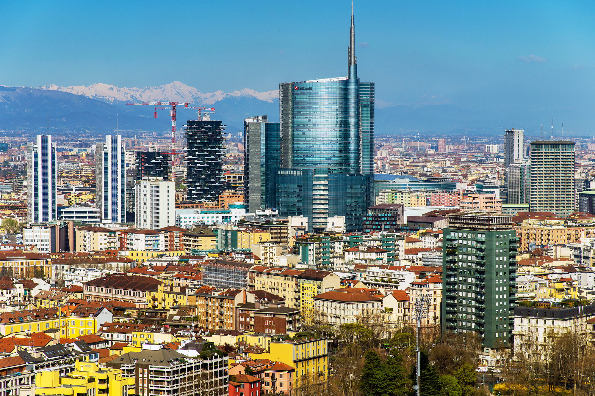 City Skyline With Porta Nuova Business District And - Modern City In Italy - HD Wallpaper 