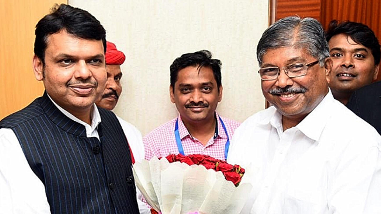 Maharashtra Bjp President - HD Wallpaper 