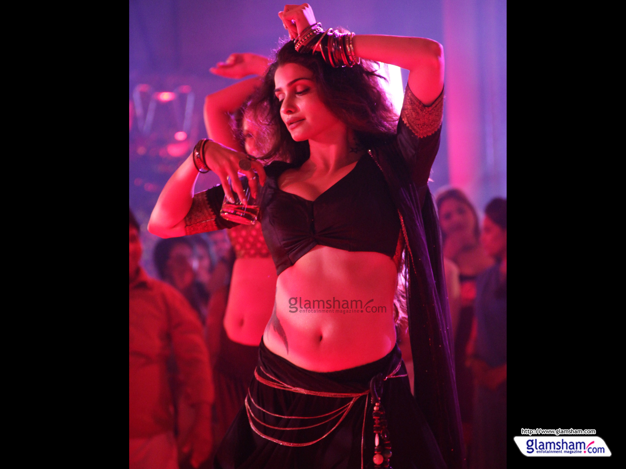 Ek Villain Wallpapers - Prachi Desai In Ek Villain - HD Wallpaper 