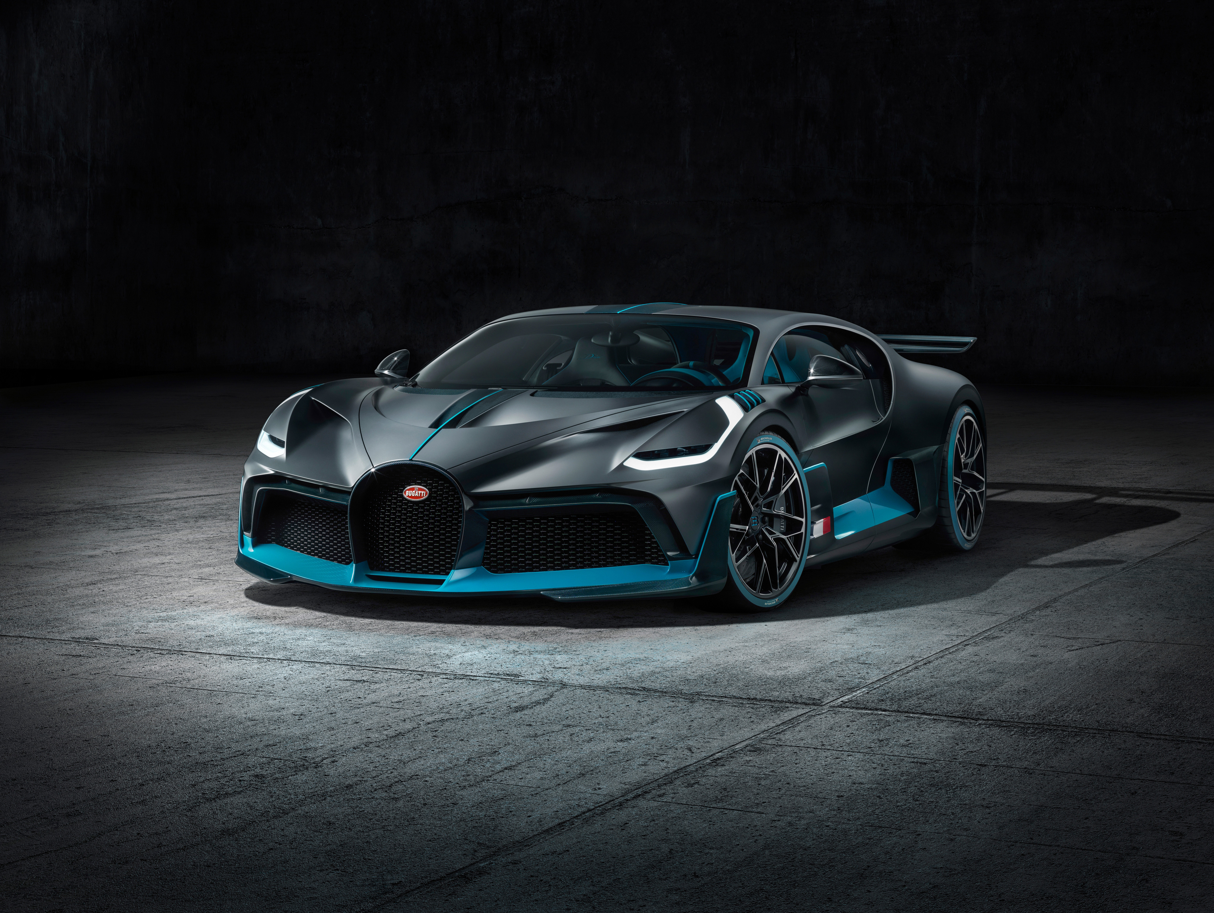 Bugatti Divo - HD Wallpaper 
