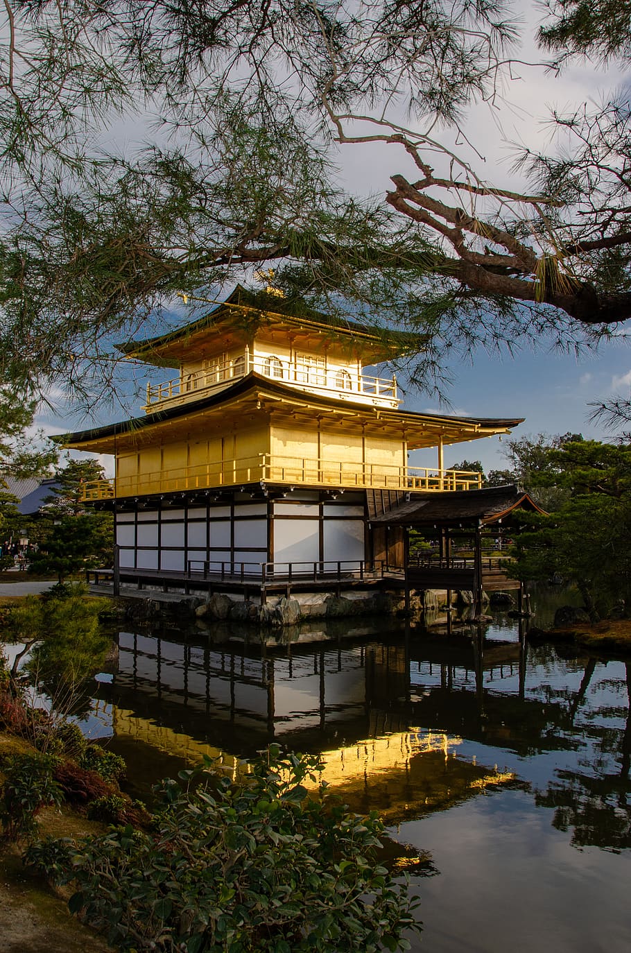 Kinkaku Ji, The Golden Pavilion, Rokuon Ji, Zen, Kyoto, - Amazing Place At Japan - HD Wallpaper 