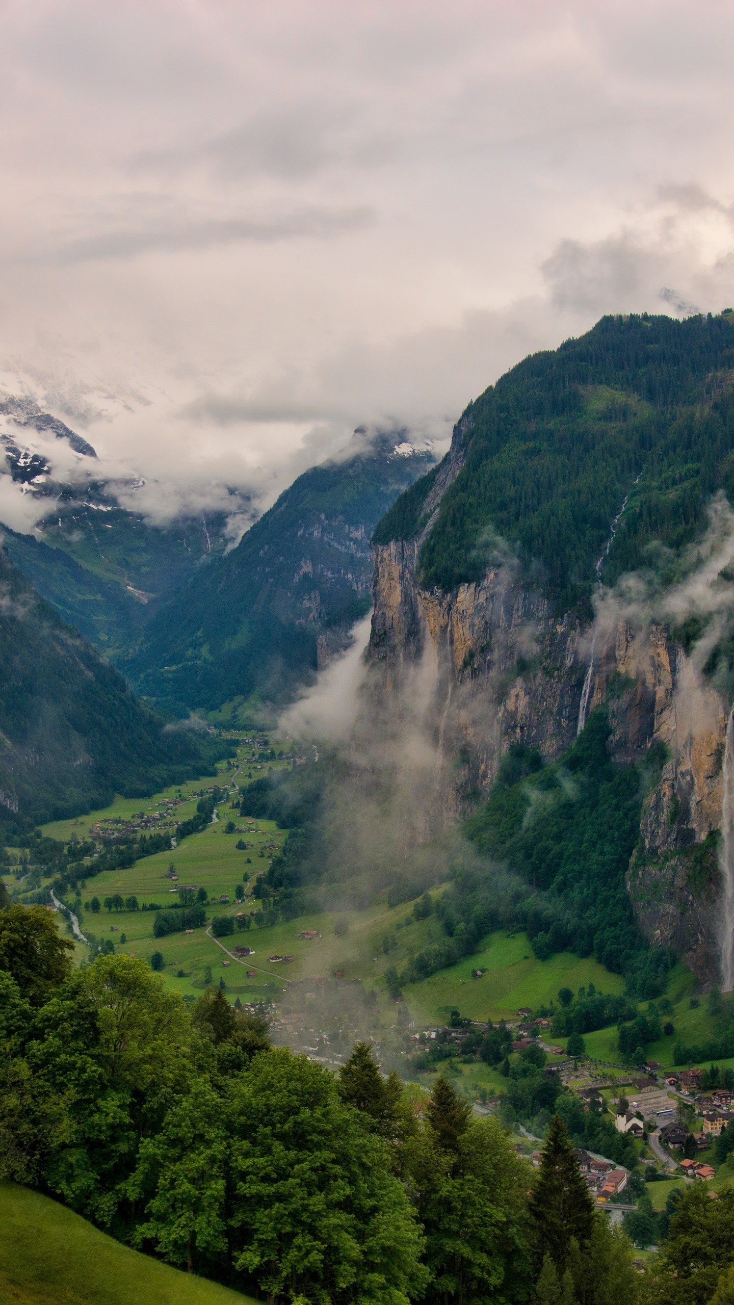 Lauterbrunnen - HD Wallpaper 