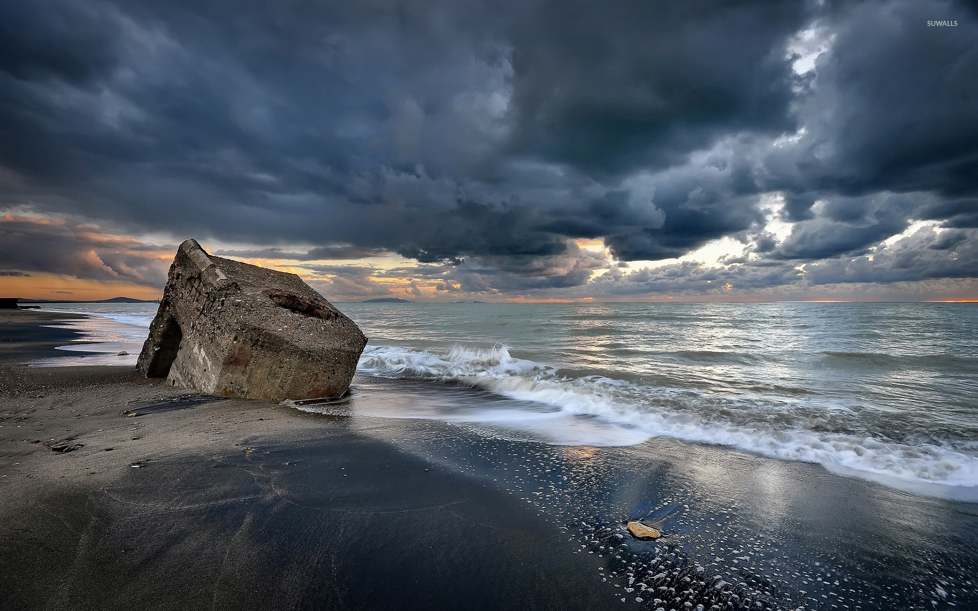 Abandoned Seaside - HD Wallpaper 