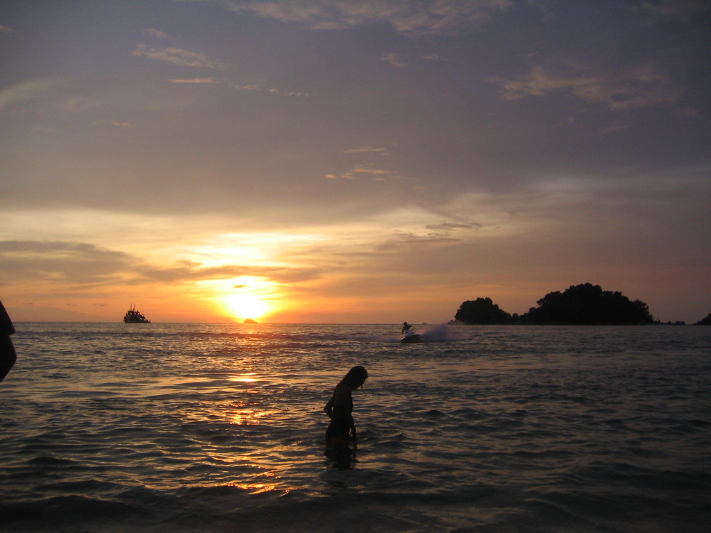 Pemandangan Yang Indah - HD Wallpaper 