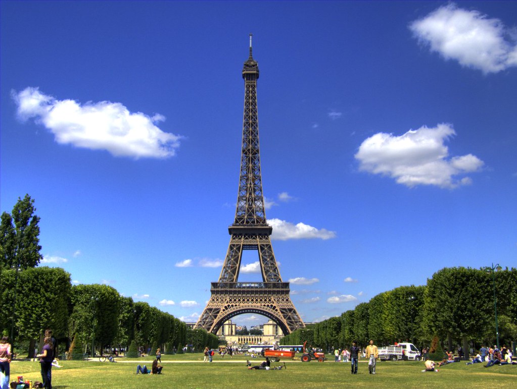 Eiffel Tower - HD Wallpaper 