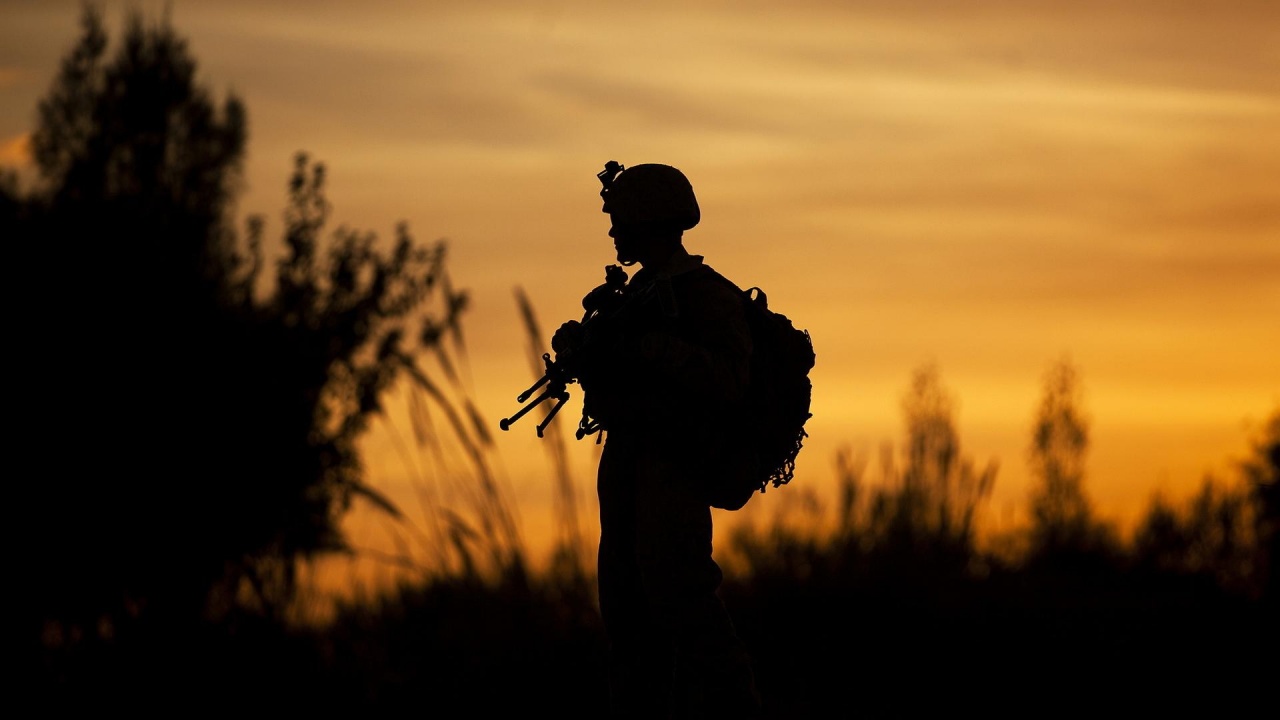Soldier Silhouette Hd Wallpaper - Soldier Wallpaper Hd - HD Wallpaper 