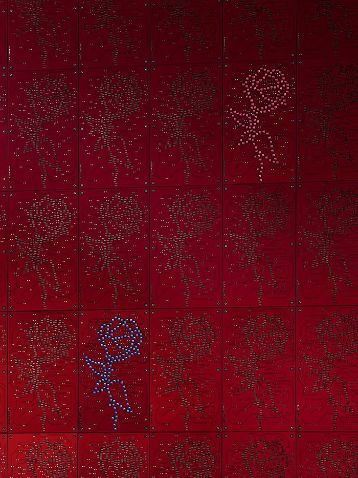 Ingo Maurer Roses On The Wall - HD Wallpaper 