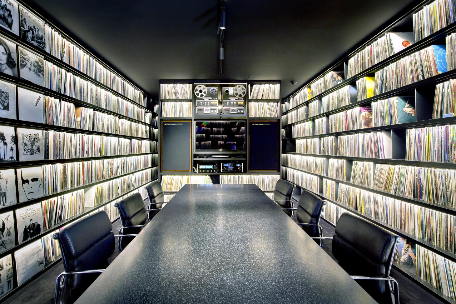 64,000 Vinyl Record Collection At 2manydjs Recording - 2 Many Djs Studio - HD Wallpaper 