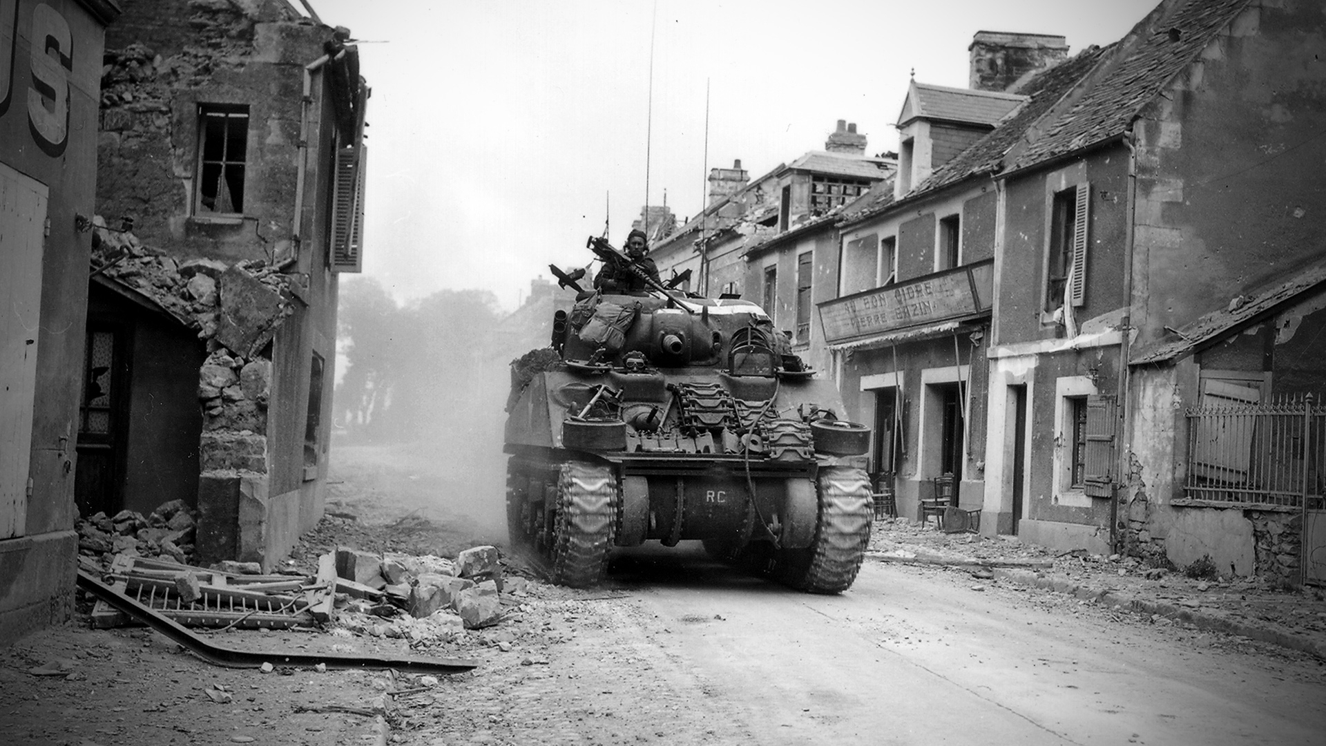 Black White World War 2 Military Tank Wallpaper - M4 Sherman Wallpaper Hd - 1920x1080 Wallpaper Black White World War 2 Military Tank Wallpaper - M4 Sherman Wallpaper Hd - 1920x1080 Wallpaper