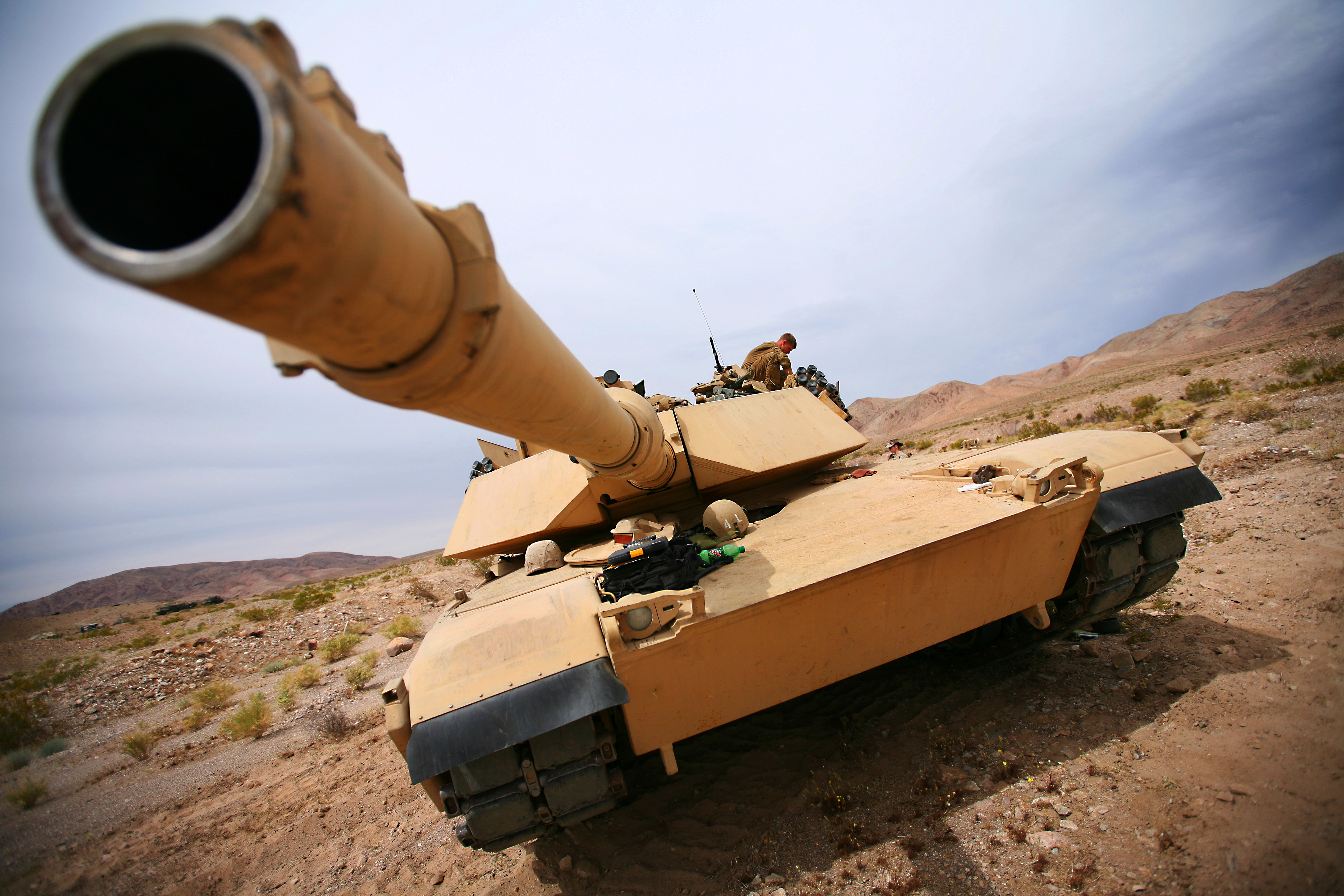 M1a1 Abrams Main Battle Tank Wallpapers - Main Battle Tank Hd - HD Wallpaper 