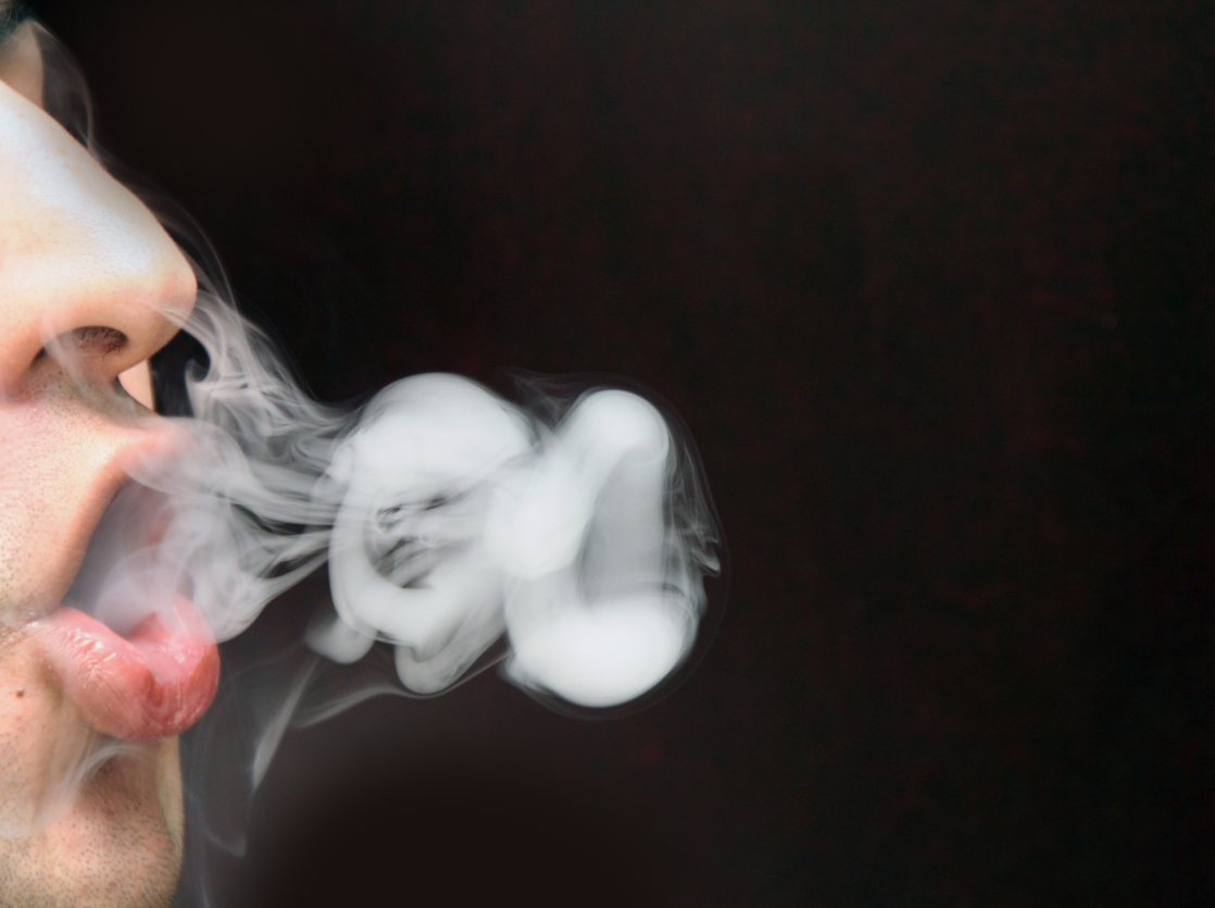 Smoking Close - HD Wallpaper 