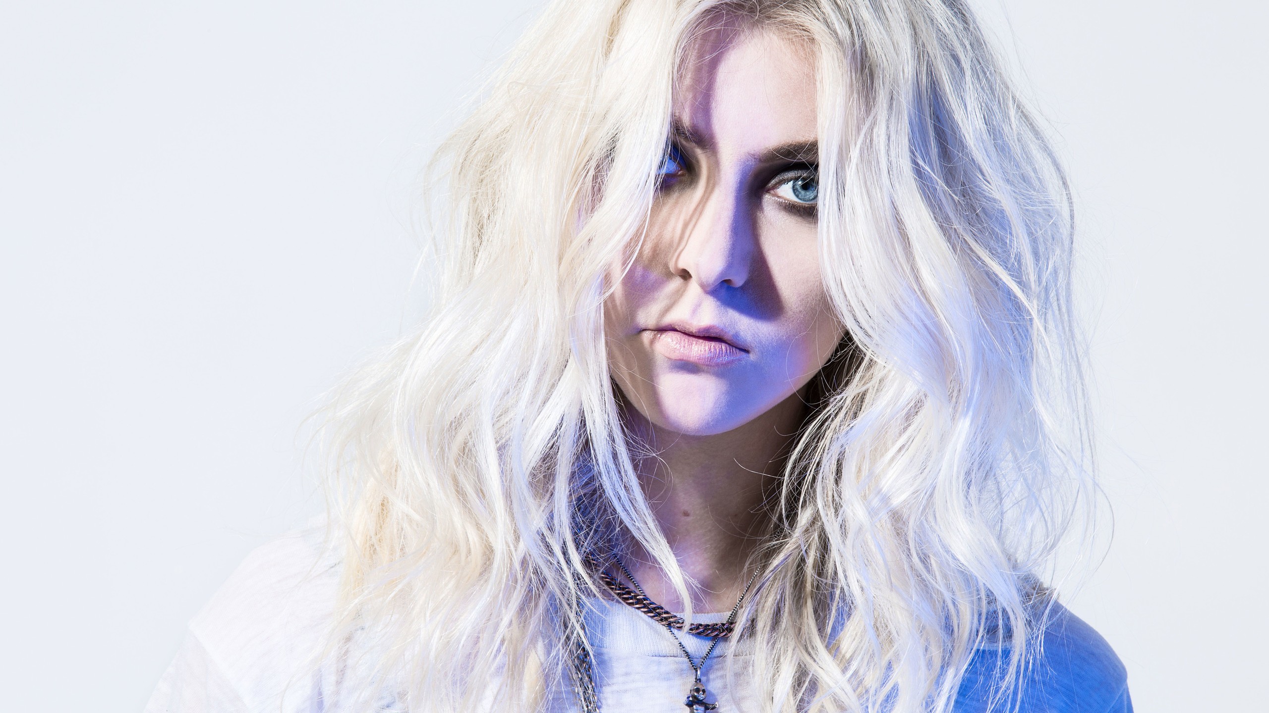 Taylor Momsen - HD Wallpaper 