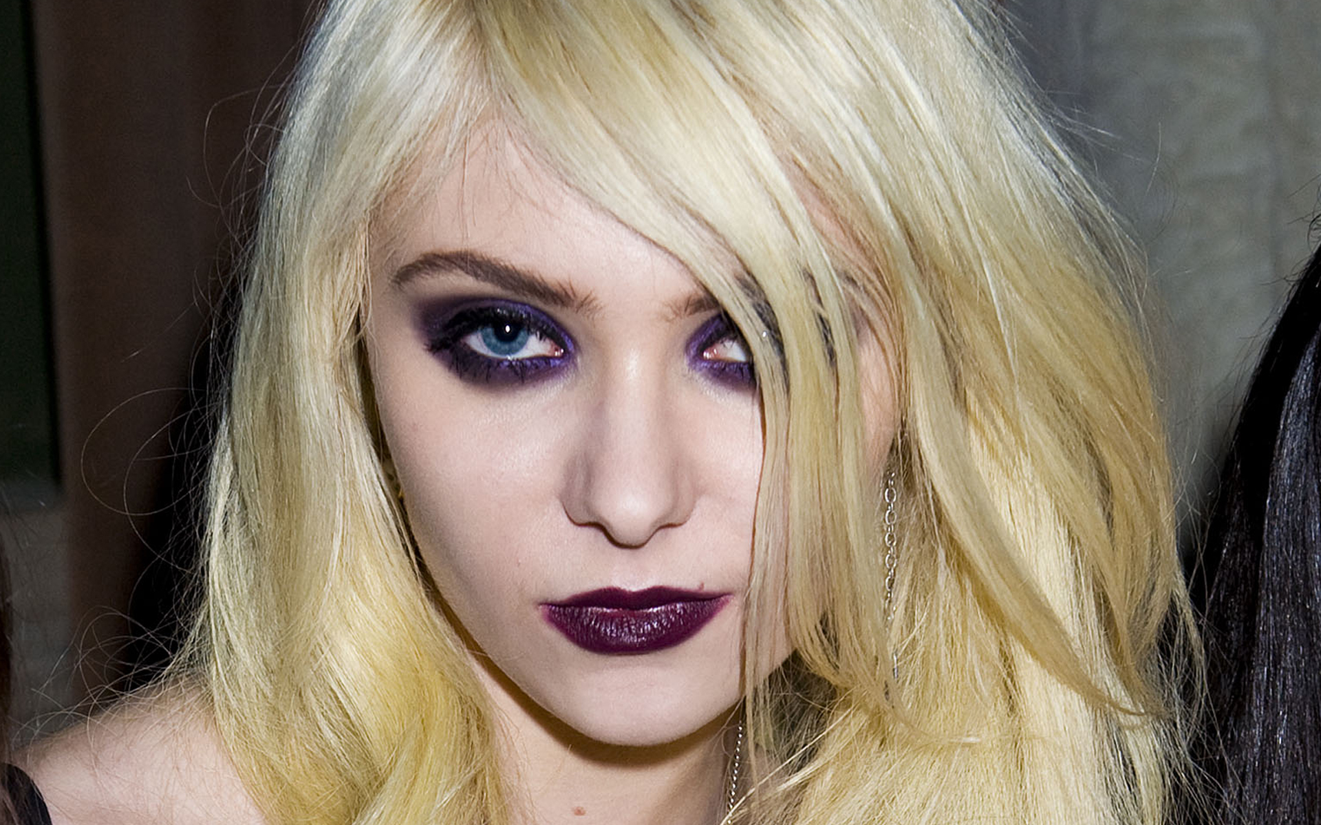 Taylor Momsen - Rocker 妝 - HD Wallpaper 