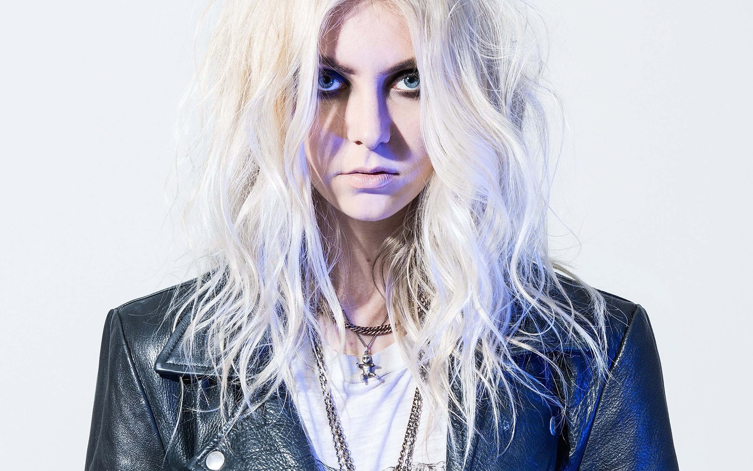 Taylor Momsen, Actress, Blonde, Black Leather Jacket, - HD Wallpaper 