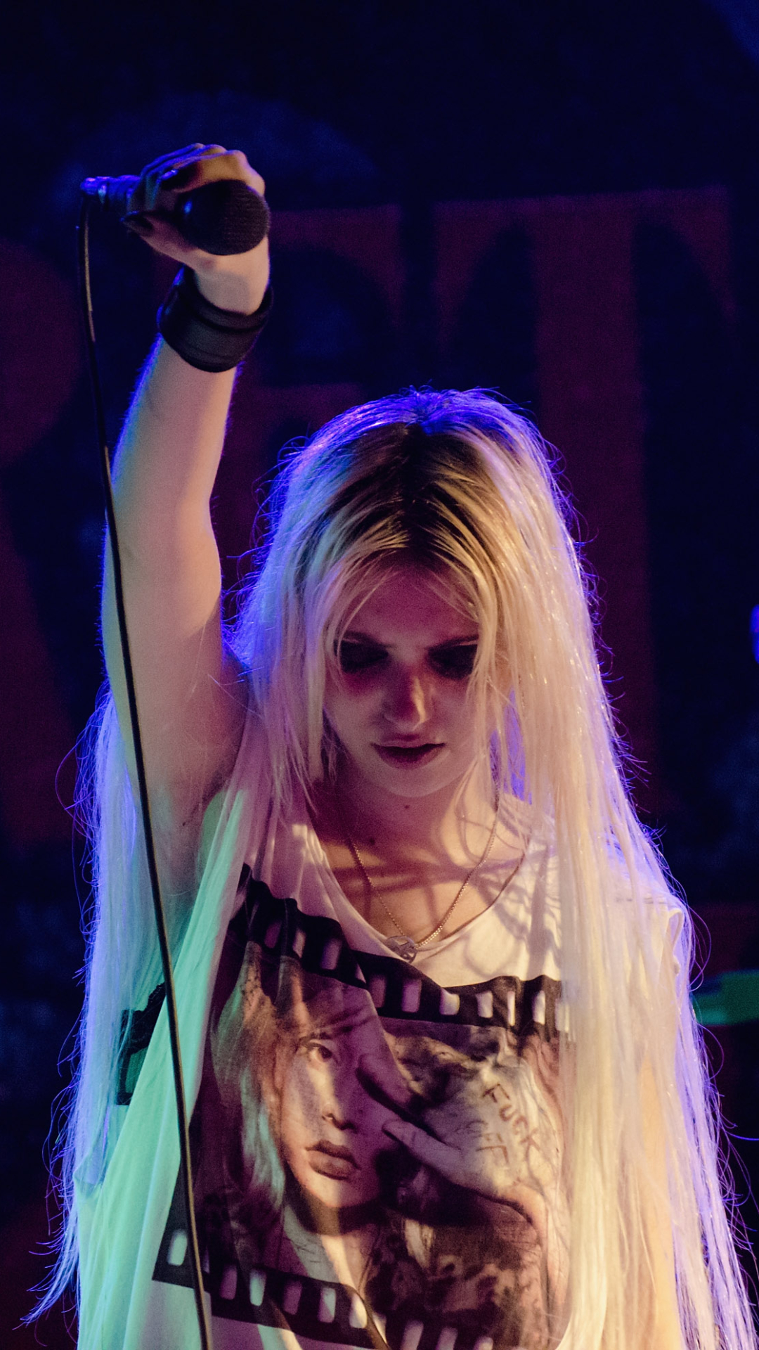 Iphone Wallpaper Taylor Momsen - HD Wallpaper 