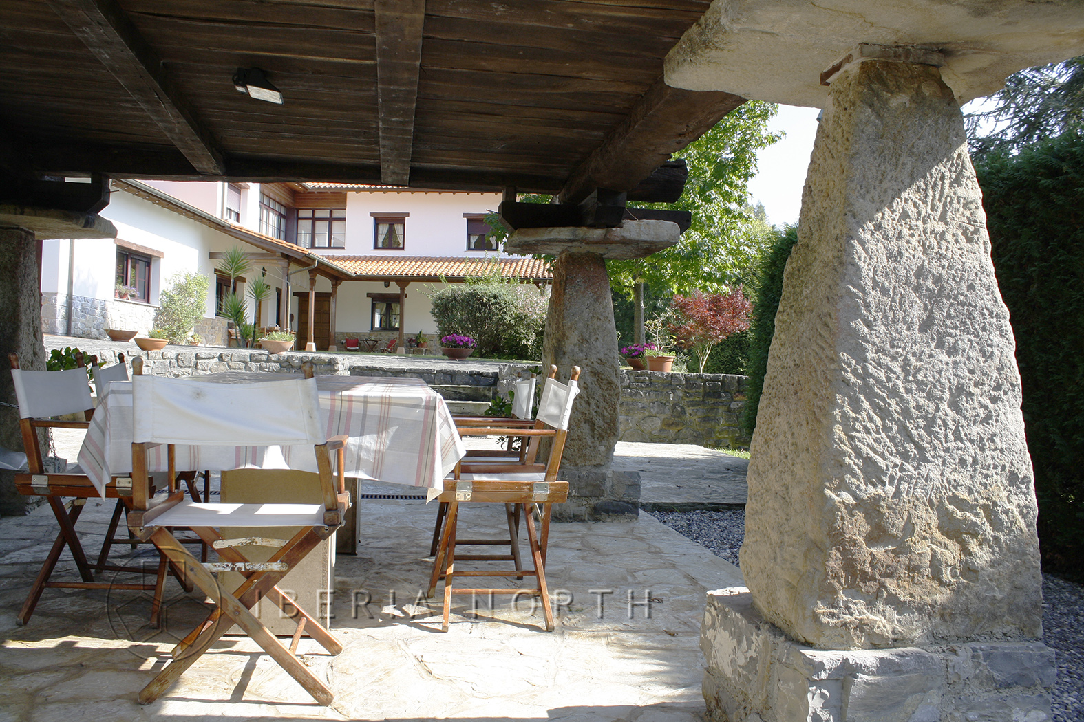 Patio - HD Wallpaper 